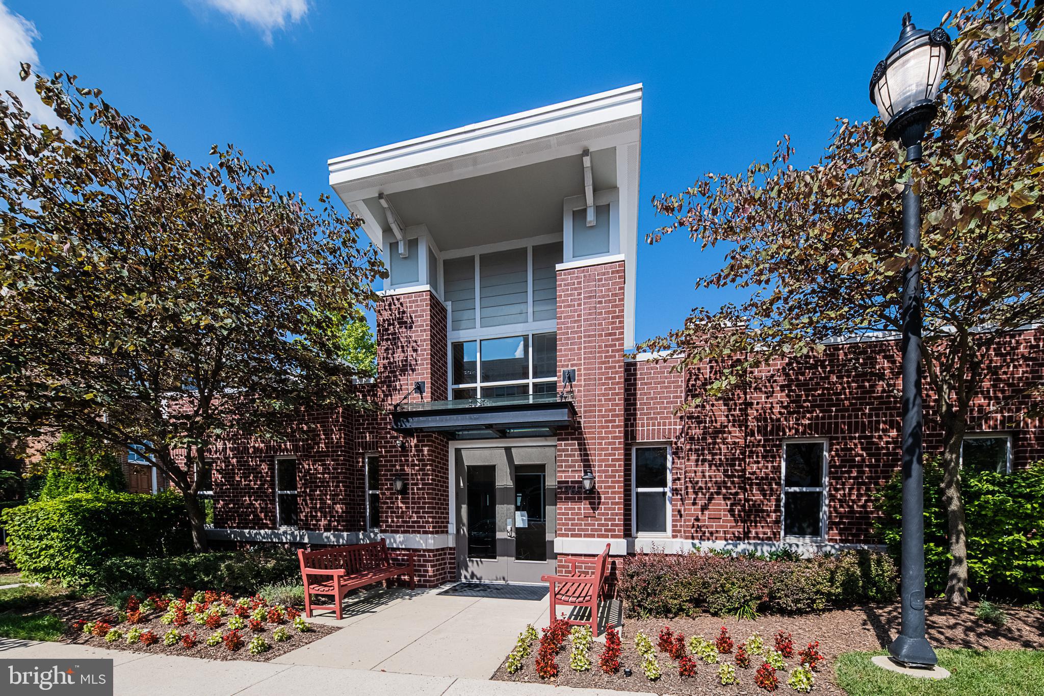 RESERVE AT TYSONS CORNER - Residential Lease