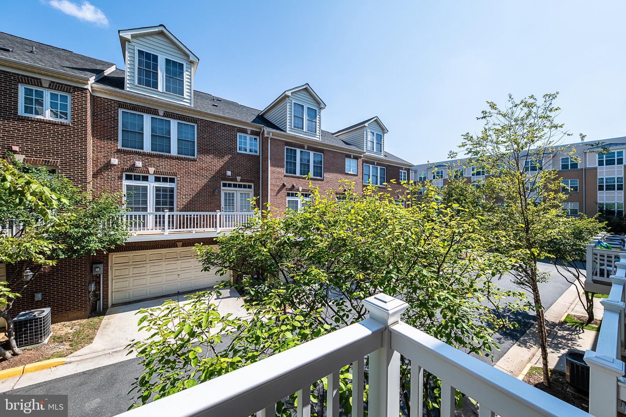 RESERVE AT TYSONS CORNER - Residential Lease