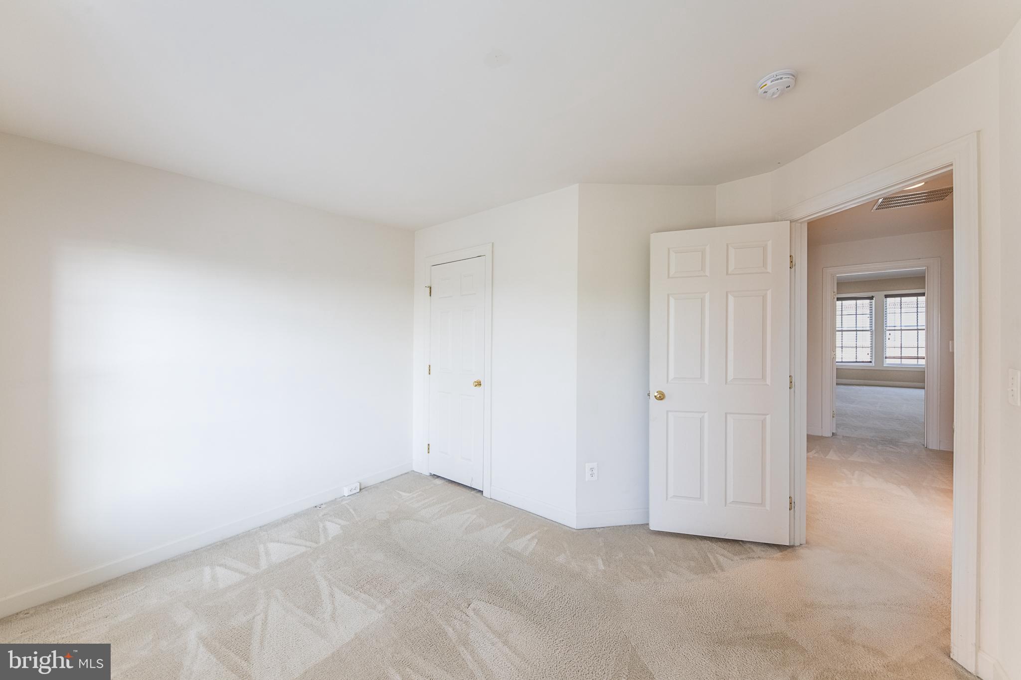 RESERVE AT TYSONS CORNER - Residential Lease