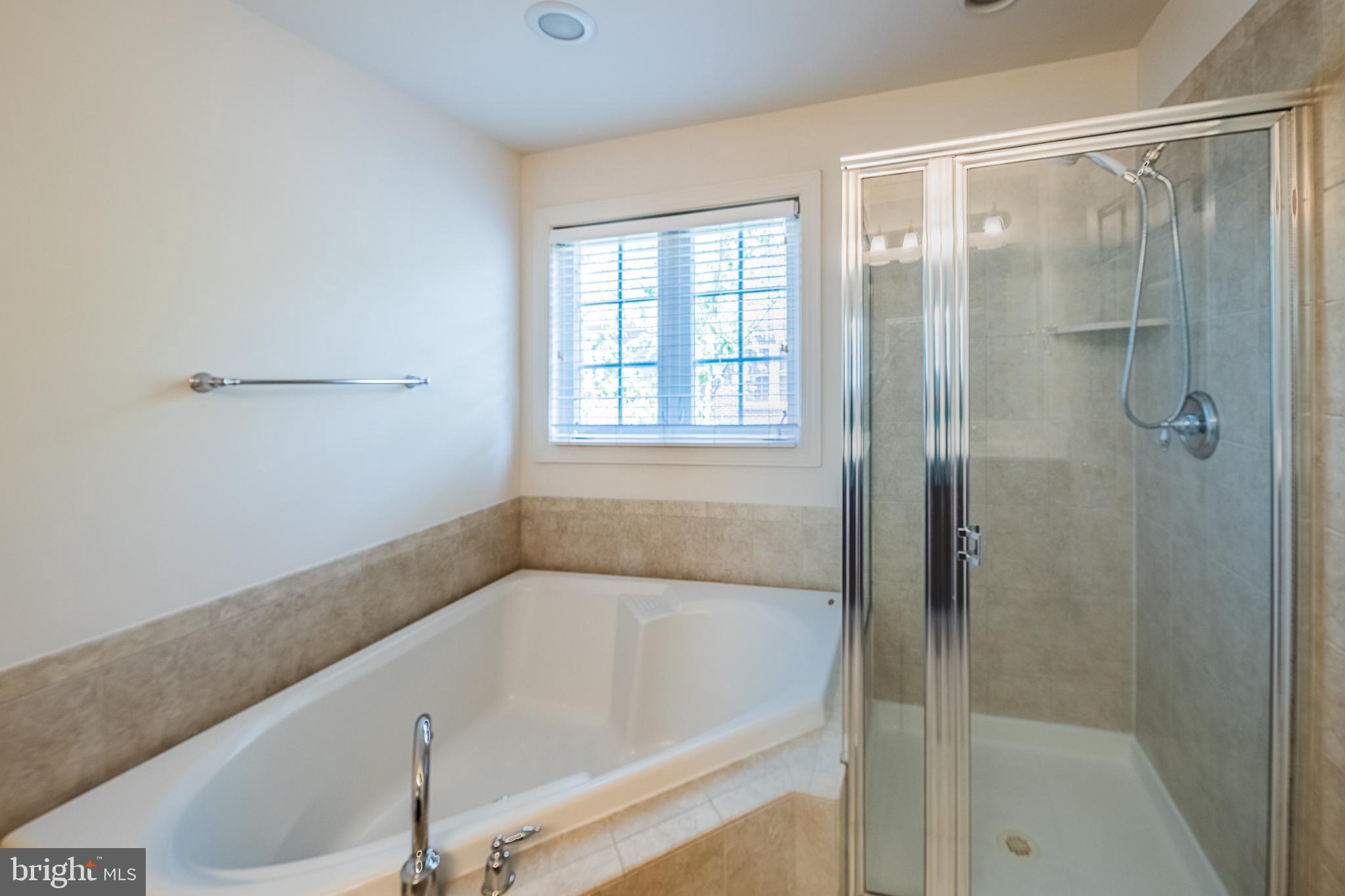 RESERVE AT TYSONS CORNER - Residential Lease