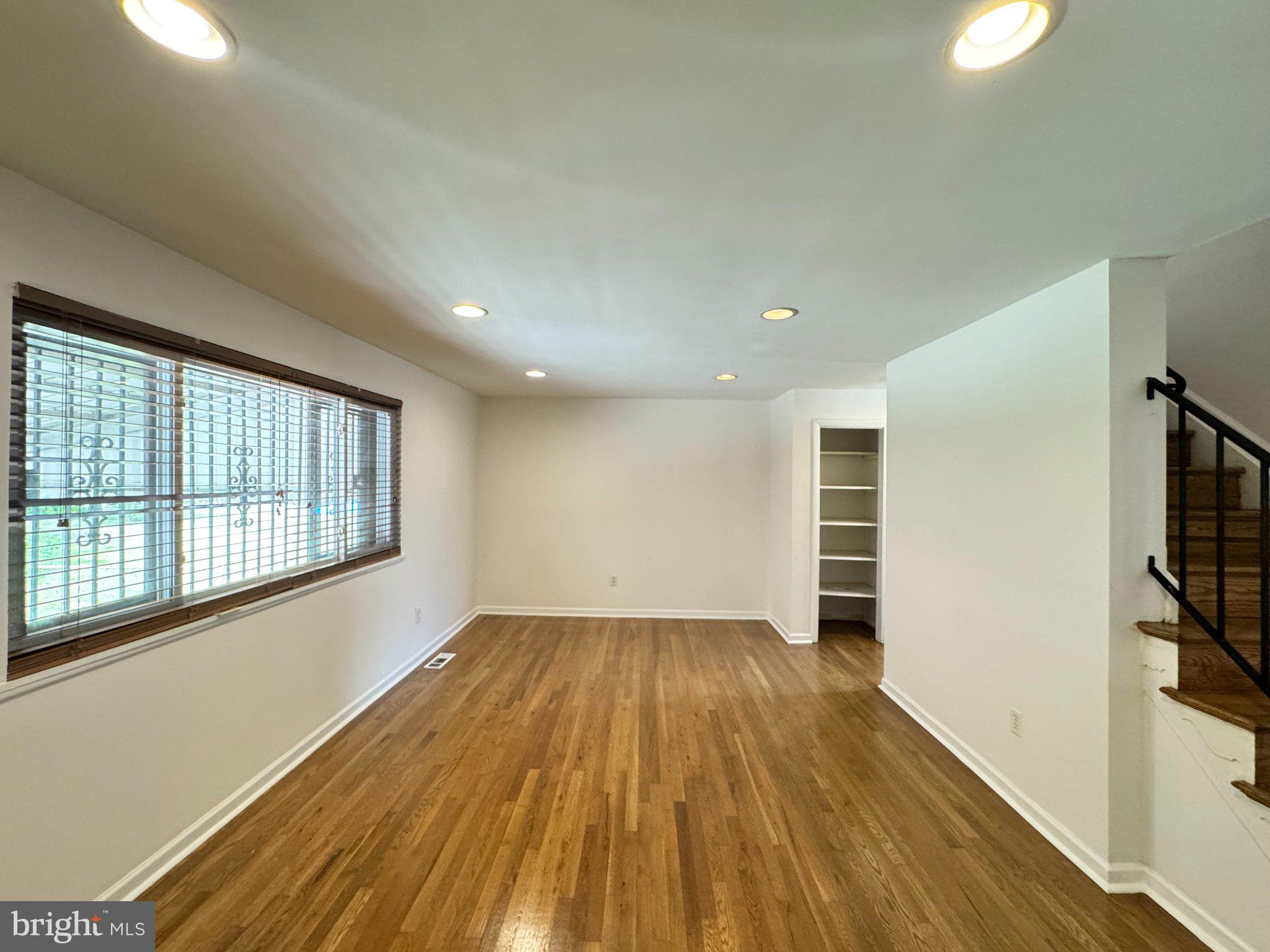 810 BOOKER PLACE