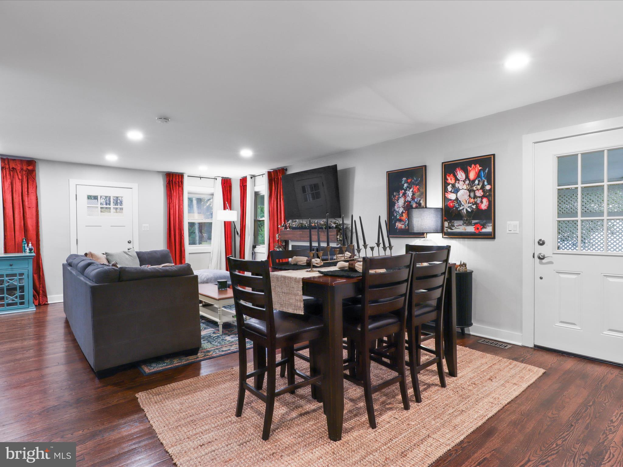 BROYHILL CREST - Residential Lease