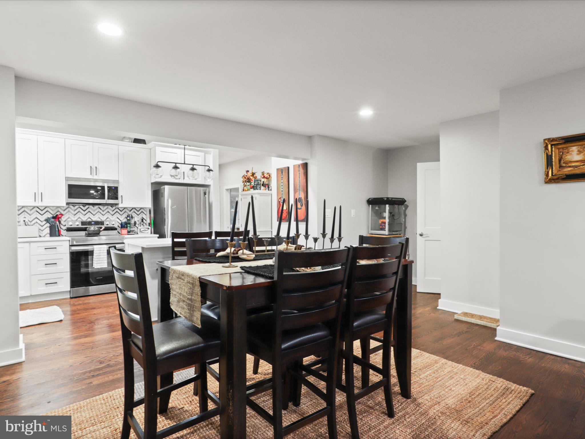 BROYHILL CREST - Residential Lease