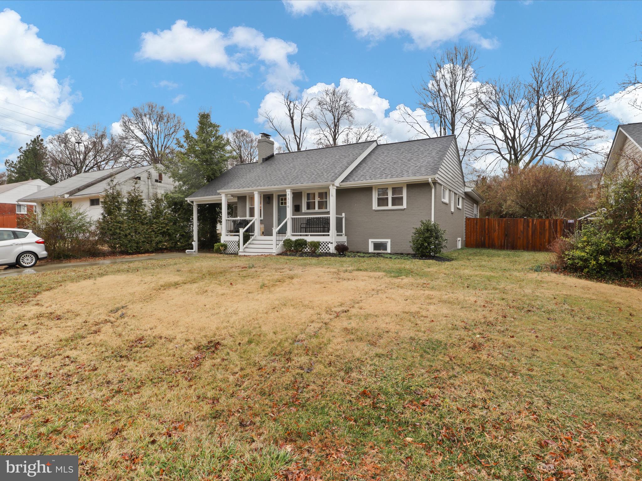 BROYHILL CREST - Residential Lease