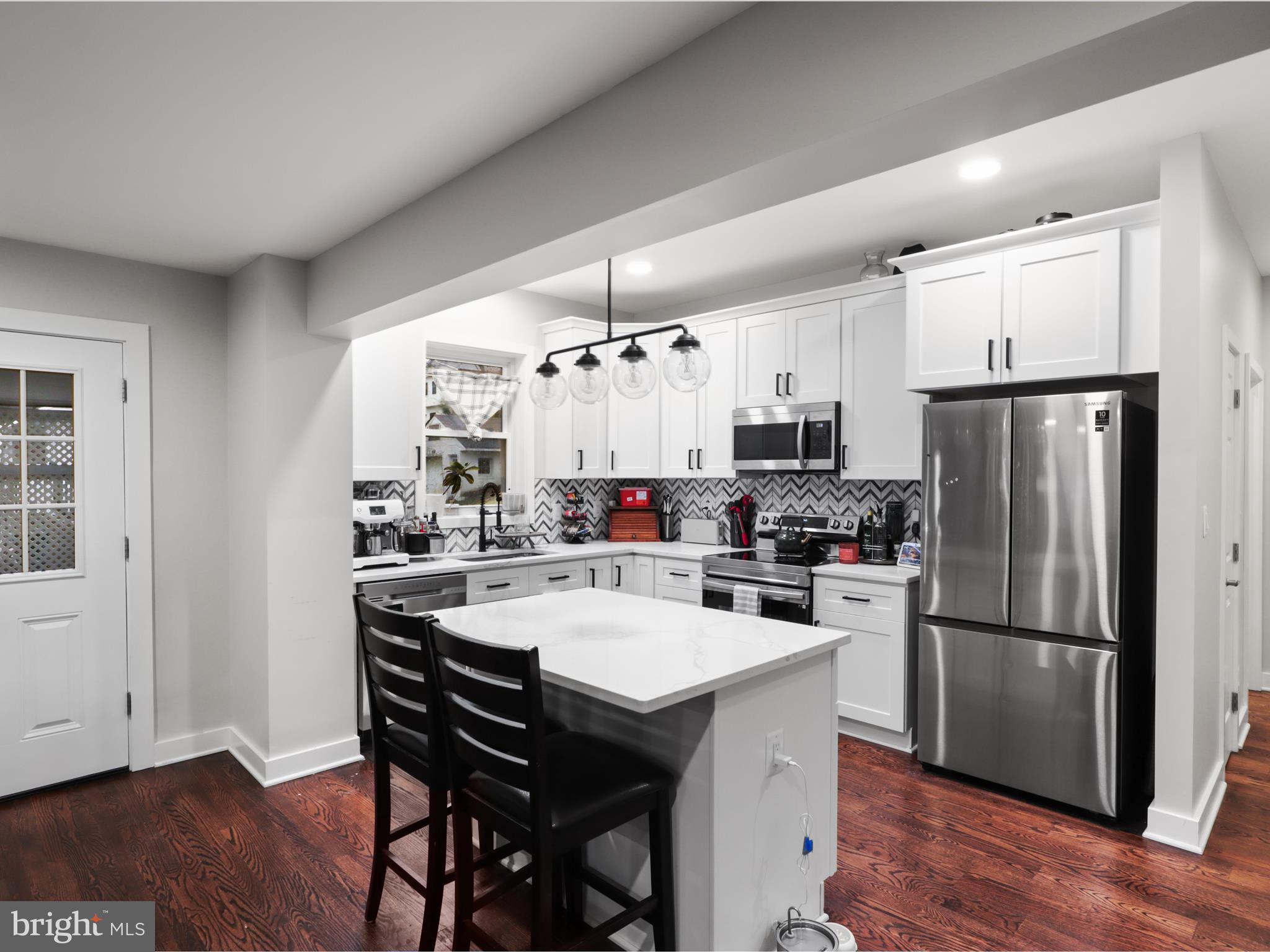 BROYHILL CREST - Residential Lease