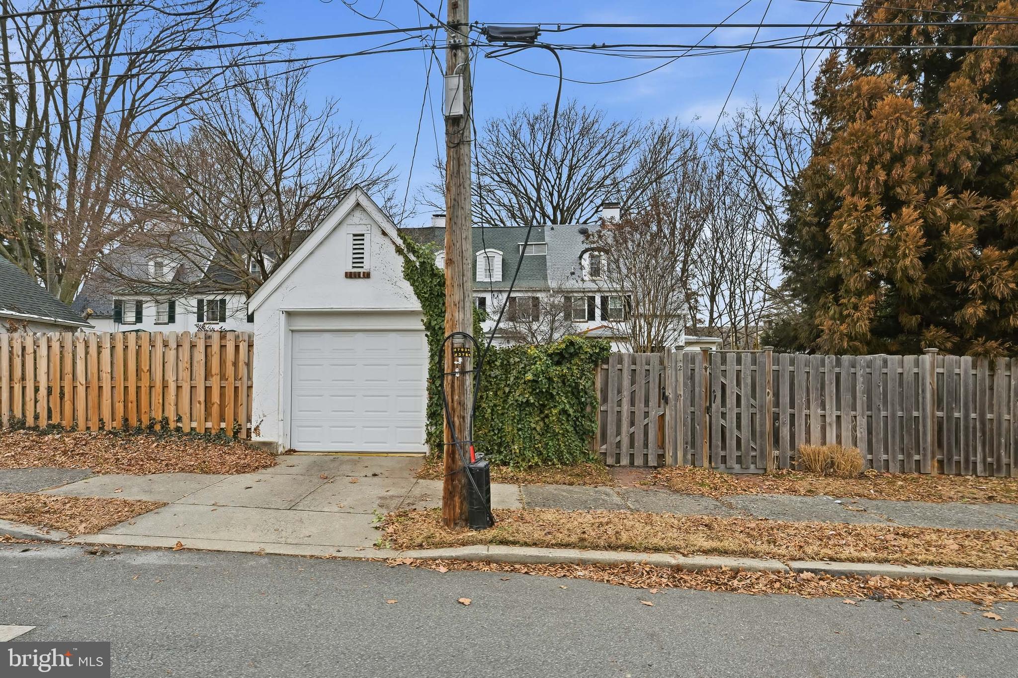 WAWASET PARK - Residential