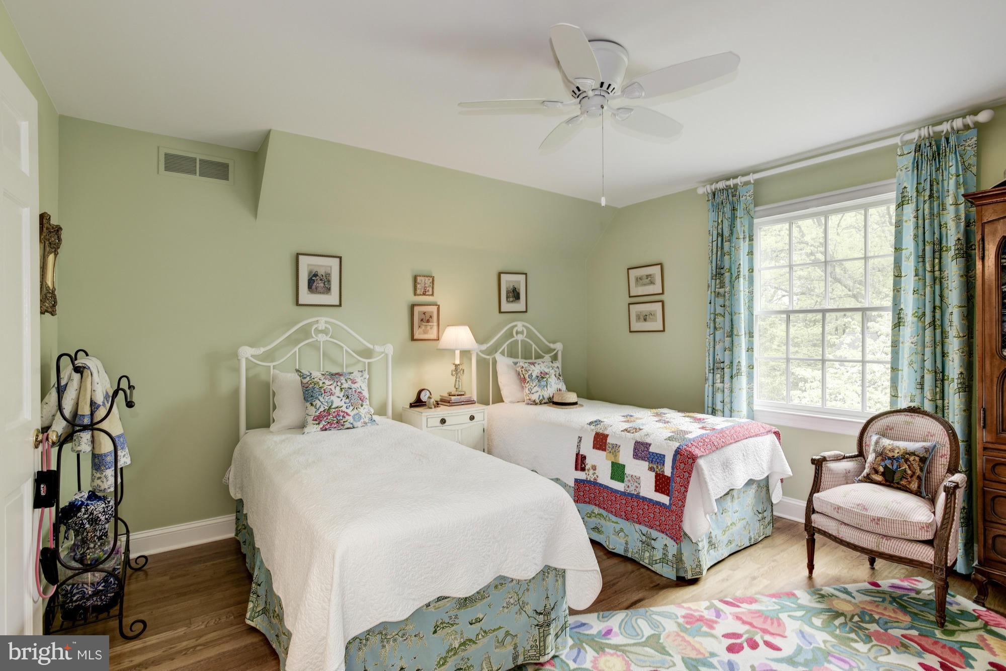 FAIR OAKS ON THE MAGOTHY - Residential