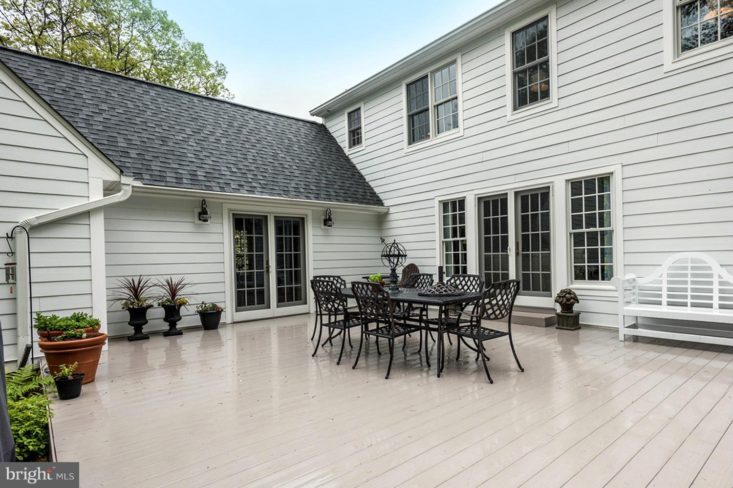 FAIR OAKS ON THE MAGOTHY - Residential