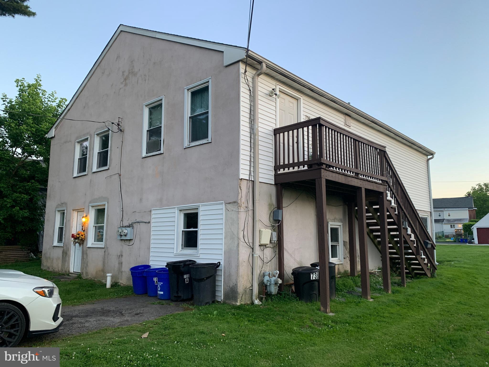 Main image without alt text