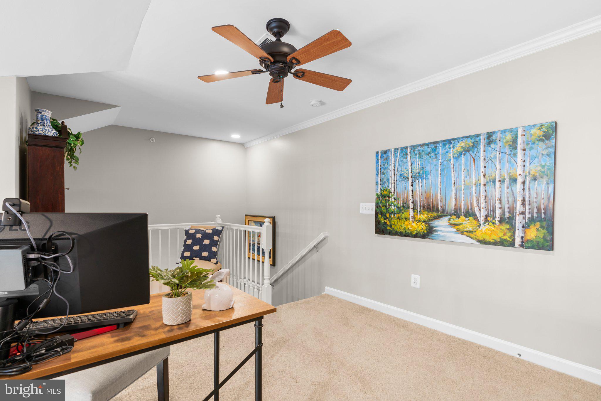 FOUR SEASONS - Residential