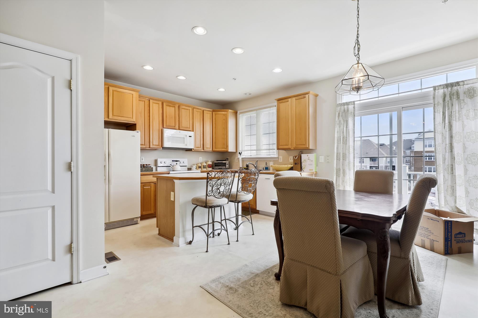 KING FARM BAILEYS COMMON - Residential Lease