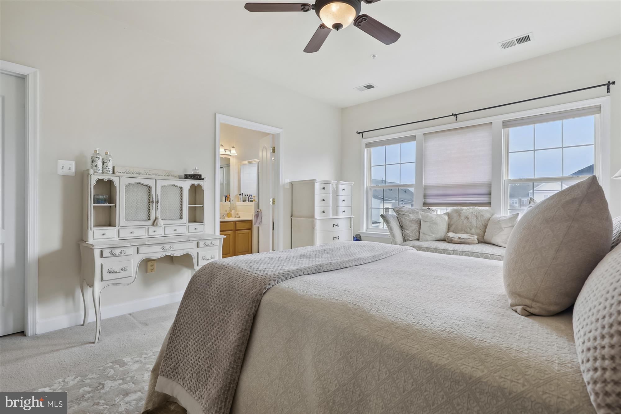 KING FARM BAILEYS COMMON - Residential Lease