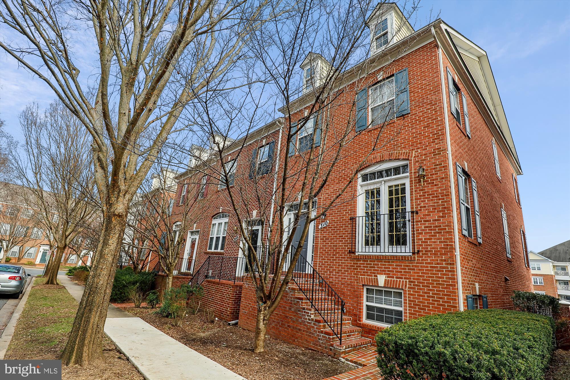 KING FARM BAILEYS COMMON - Residential Lease