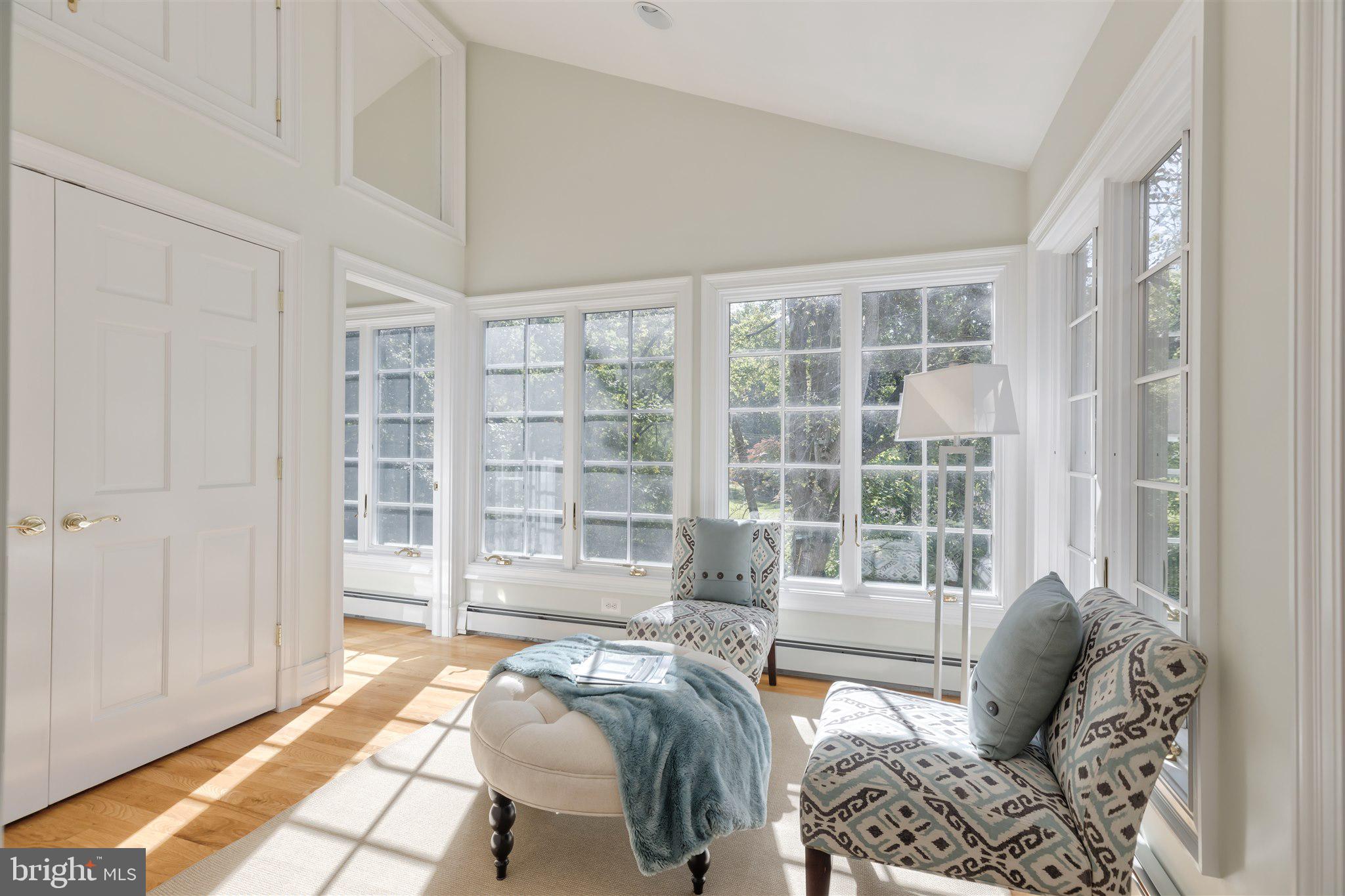 COUNTRY ACRES - Residential