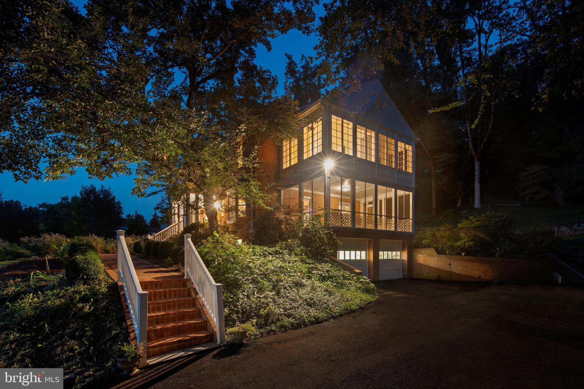 COUNTRY ACRES - Residential