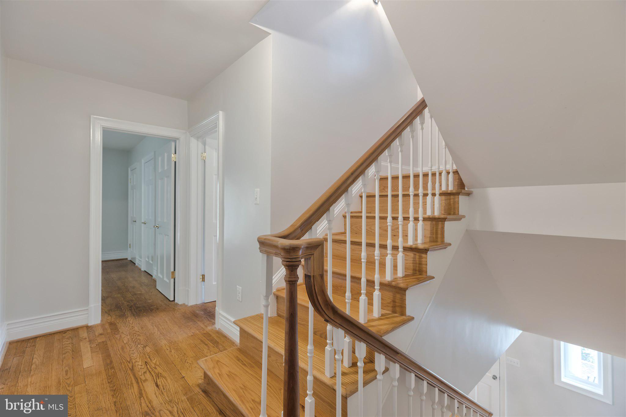 COUNTRY ACRES - Residential