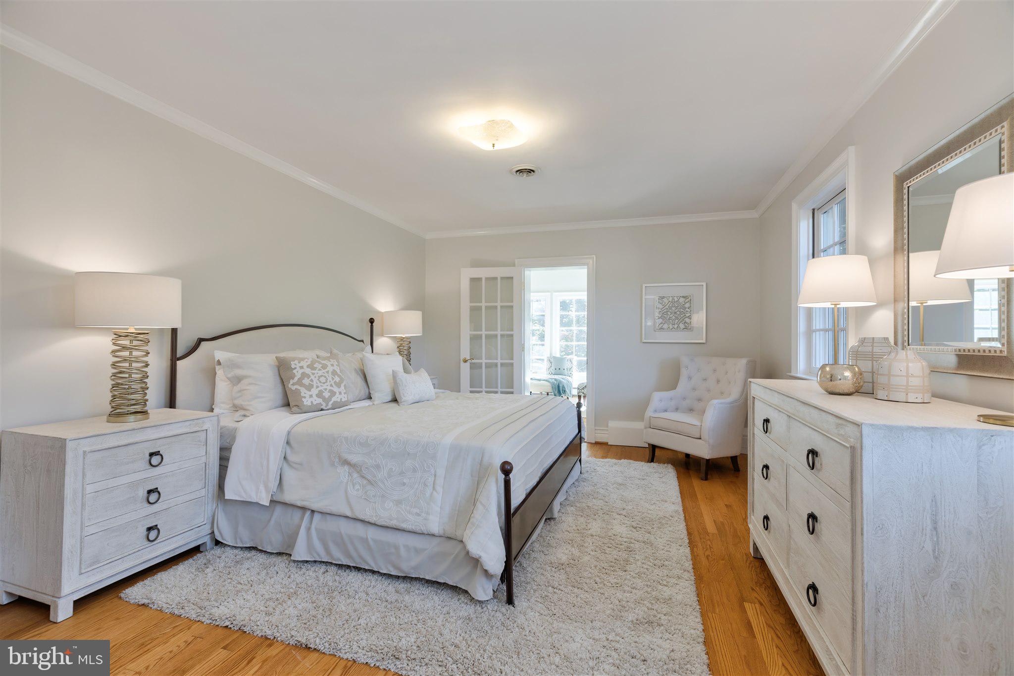 COUNTRY ACRES - Residential