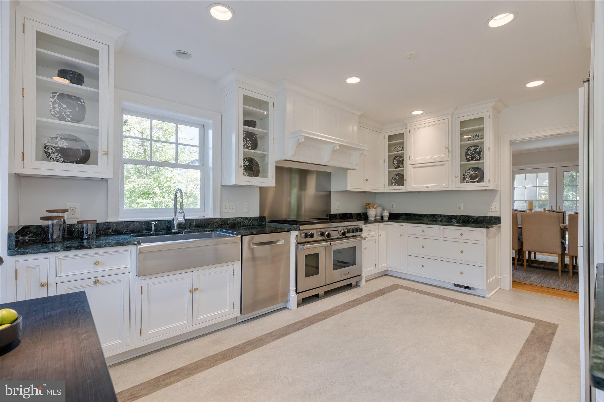 COUNTRY ACRES - Residential