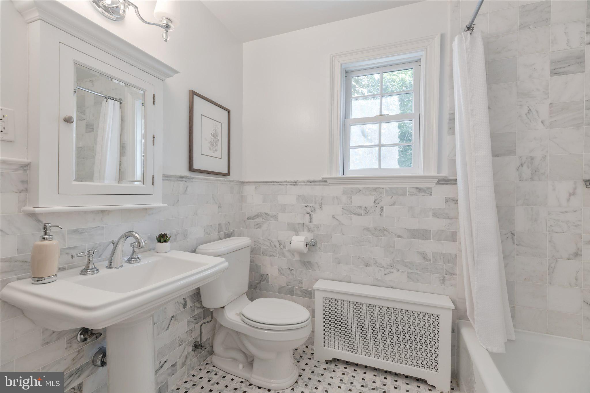 COUNTRY ACRES - Residential