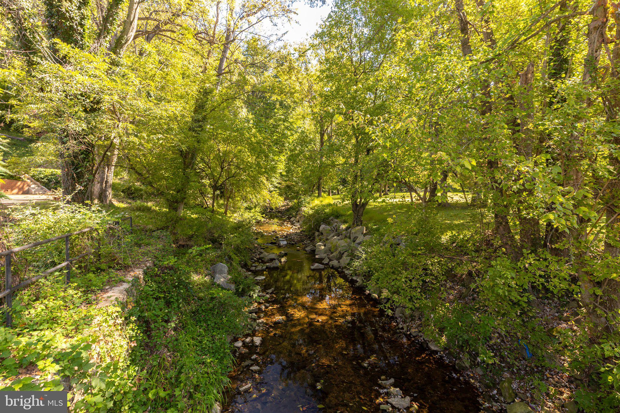 COUNTRY ACRES - Residential