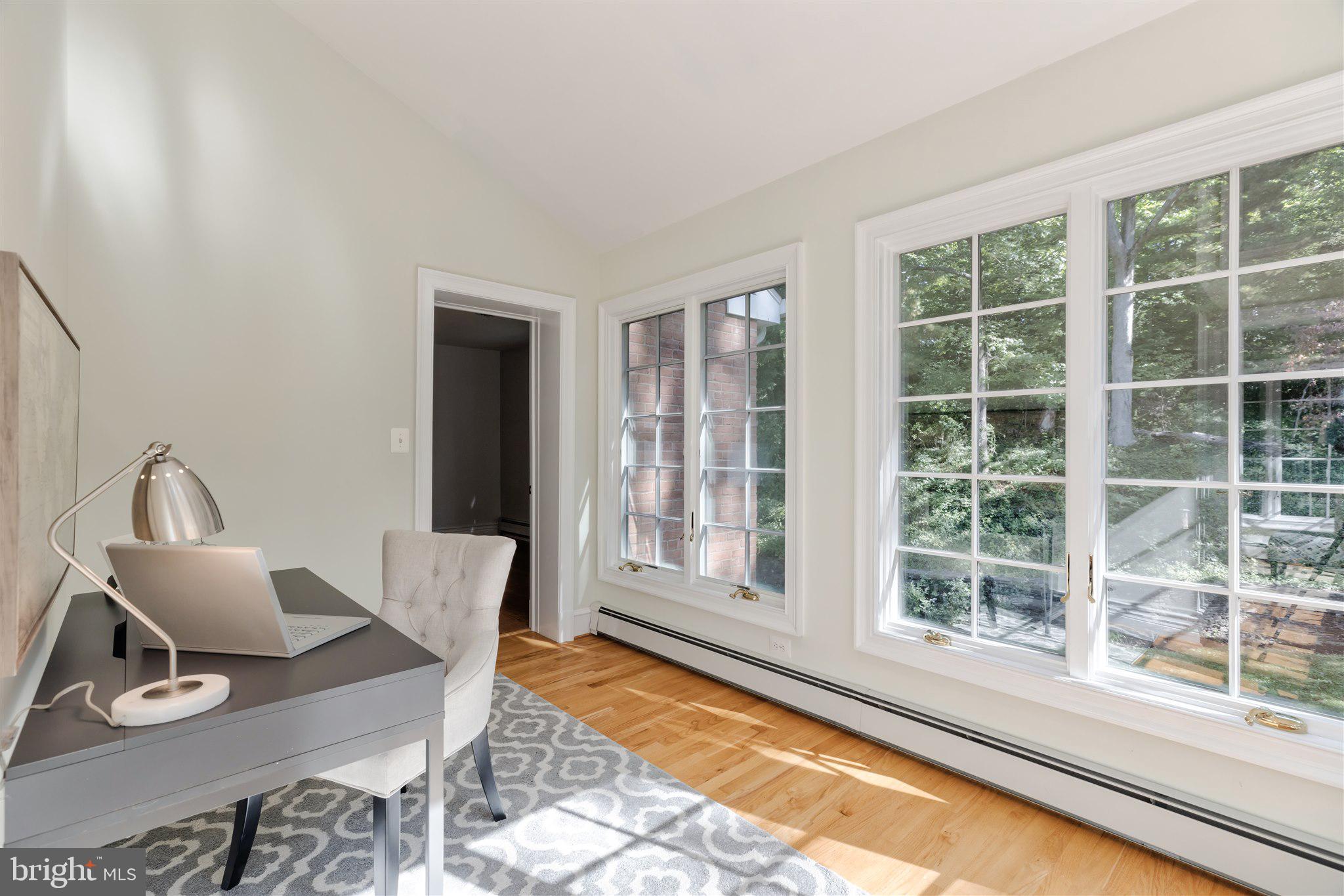 COUNTRY ACRES - Residential