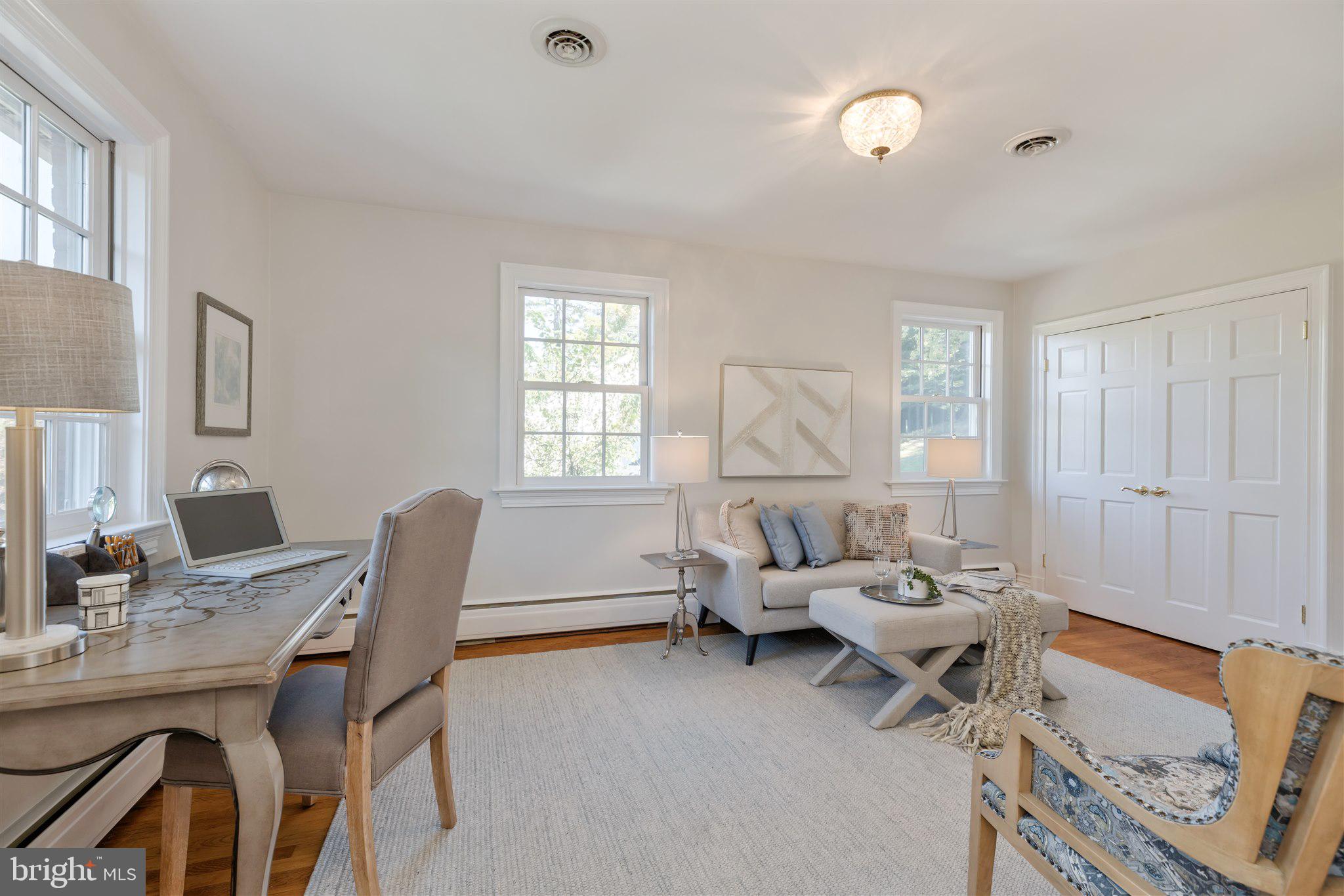 COUNTRY ACRES - Residential