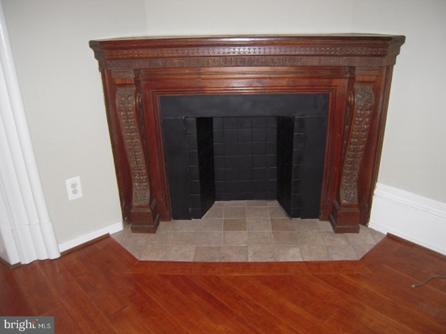 WASHINGTON SQ WEST - Residential Lease