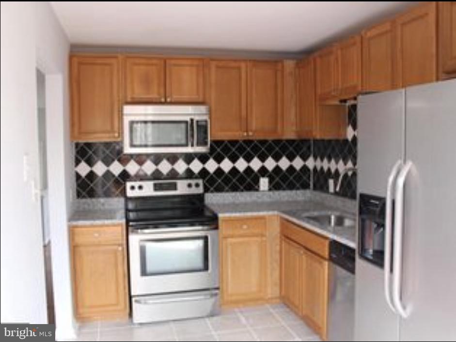 SEQUOIA LEA - Residential Lease