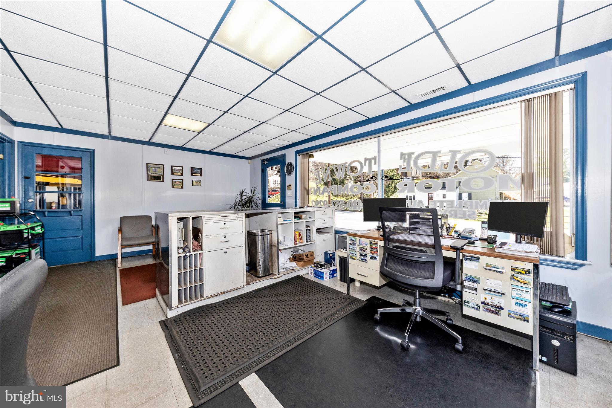 7415 SPRINGFIELD AVENUE