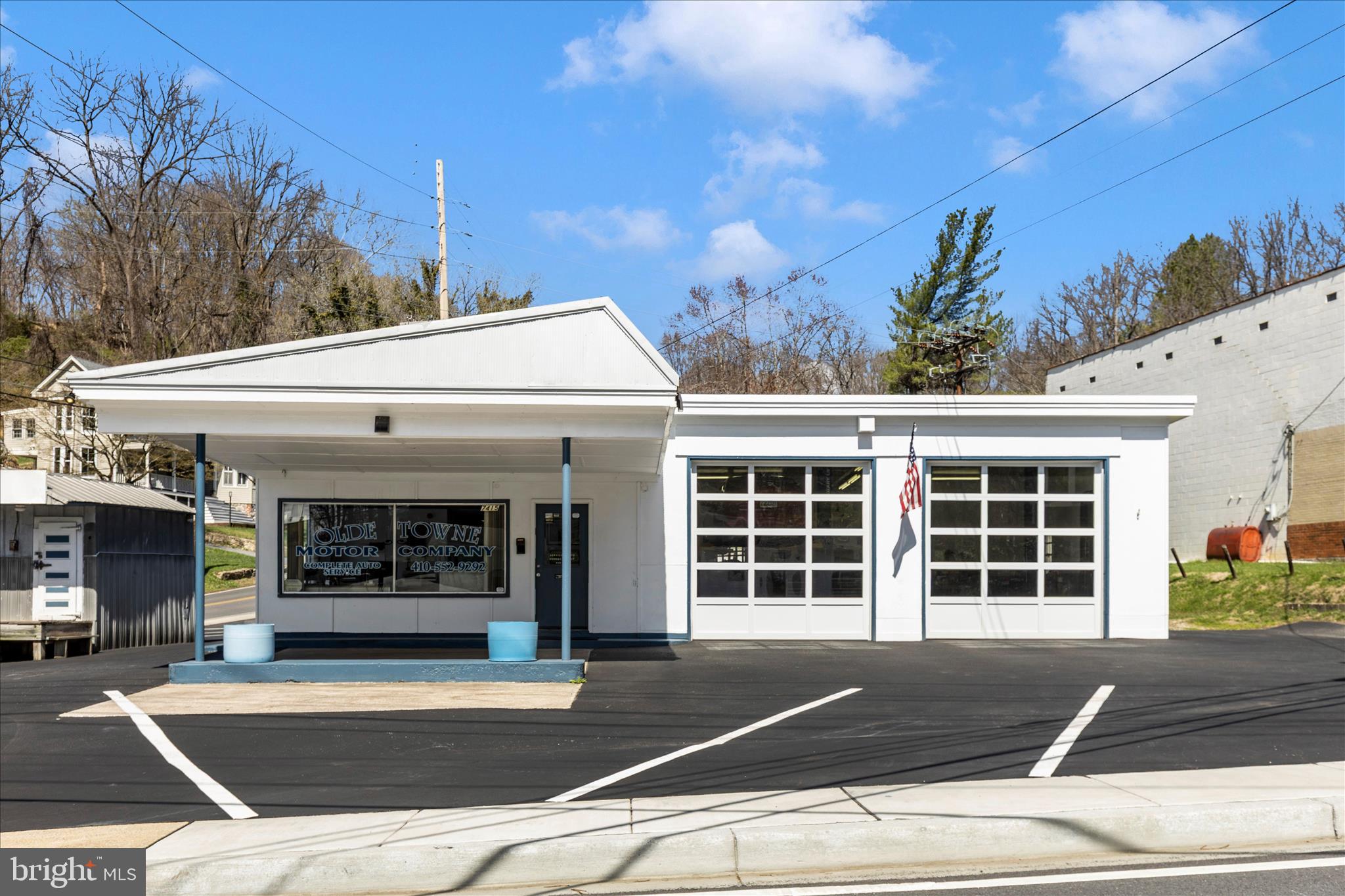 7415 SPRINGFIELD AVENUE