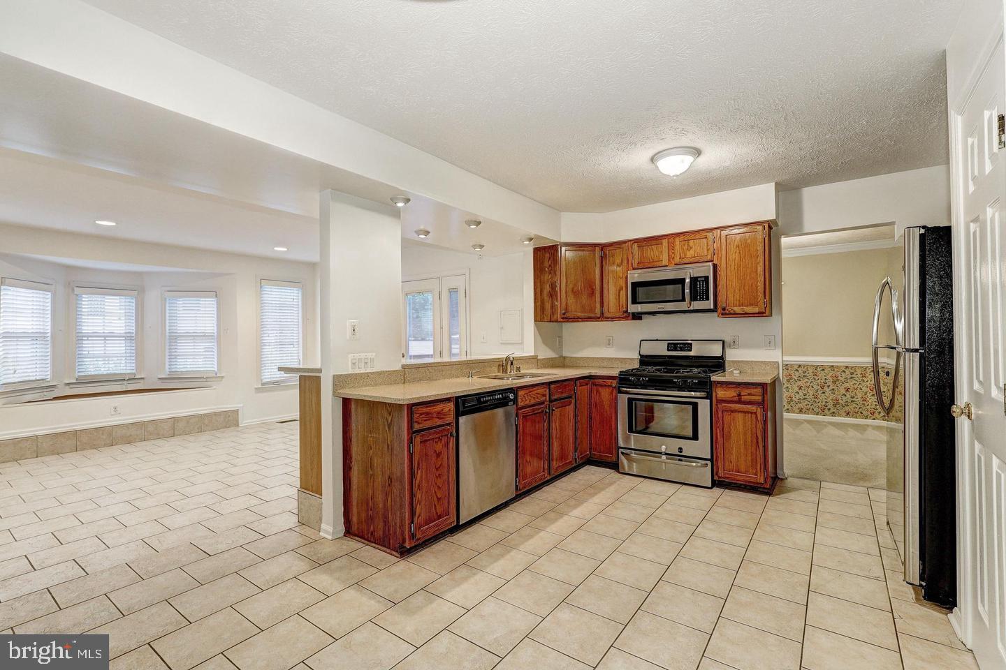 WOODBROOK - Residential Lease