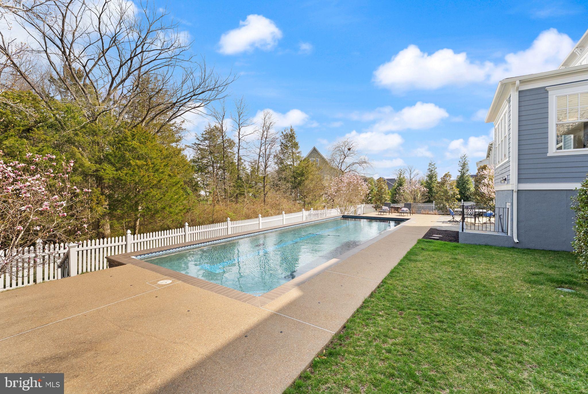 GROVE AT WILLOWSFORD - Residential