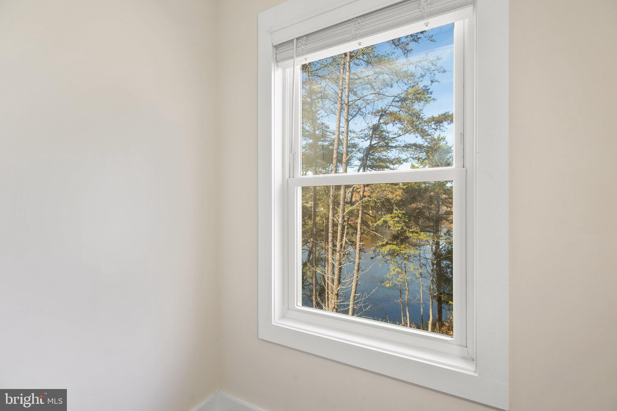 HIDDEN LAKE - Residential