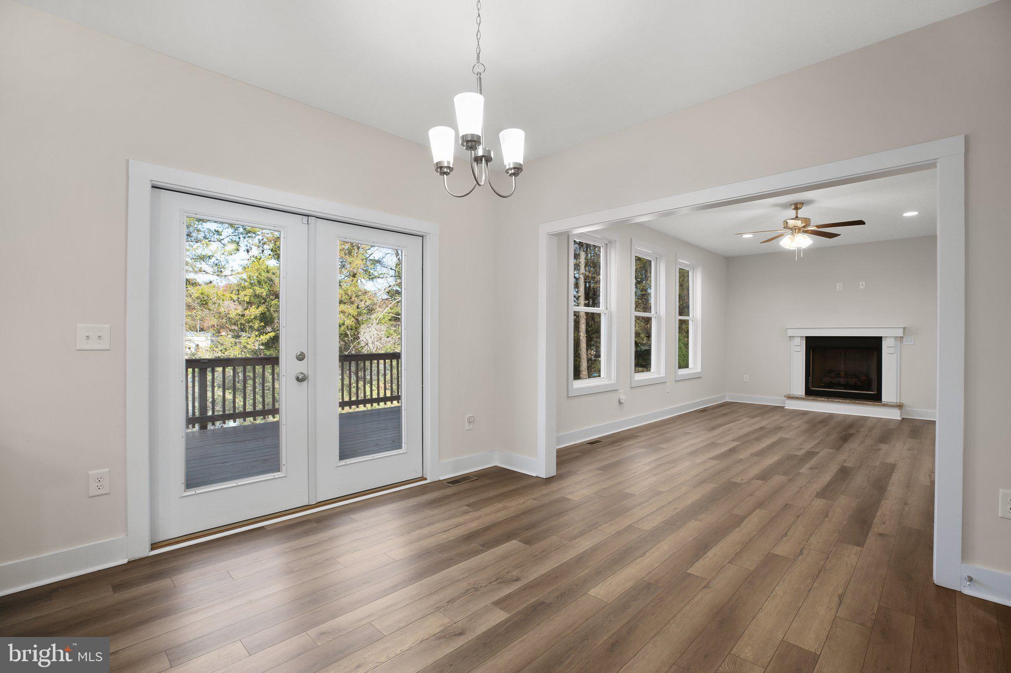 HIDDEN LAKE - Residential