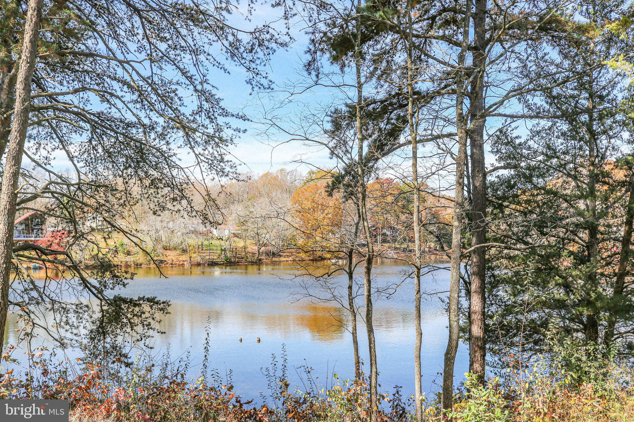 HIDDEN LAKE - Residential