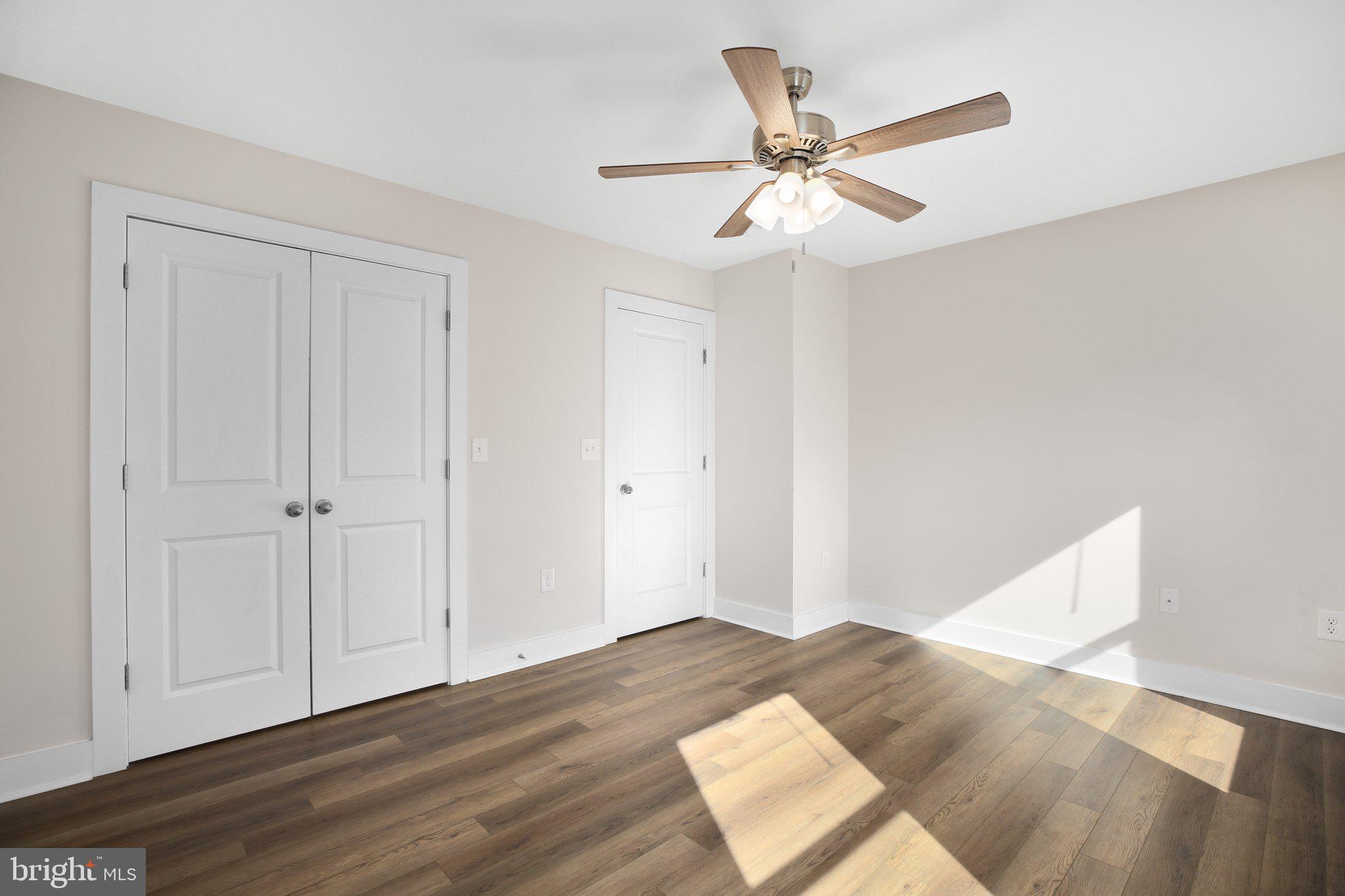 HIDDEN LAKE - Residential