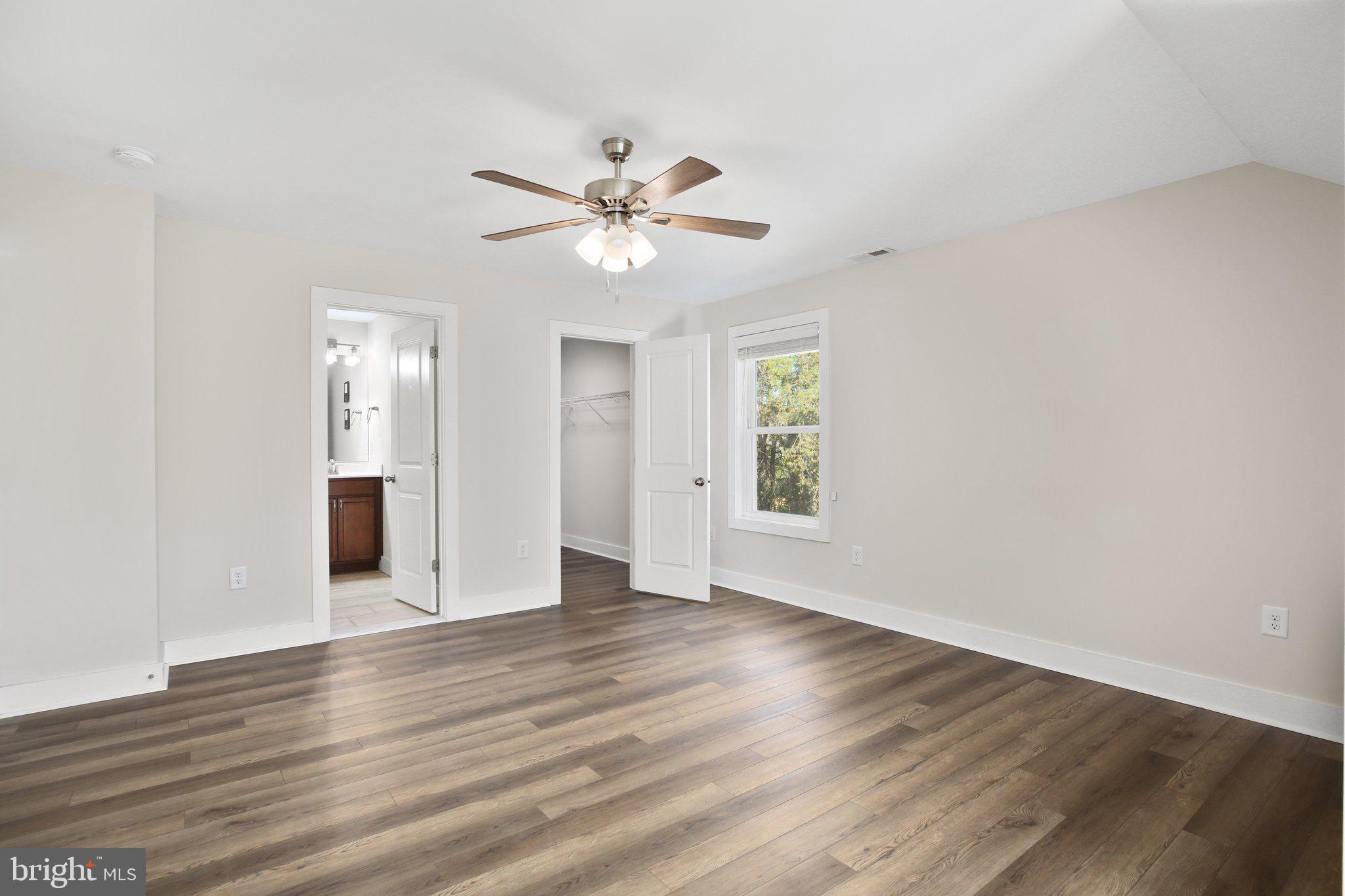 HIDDEN LAKE - Residential