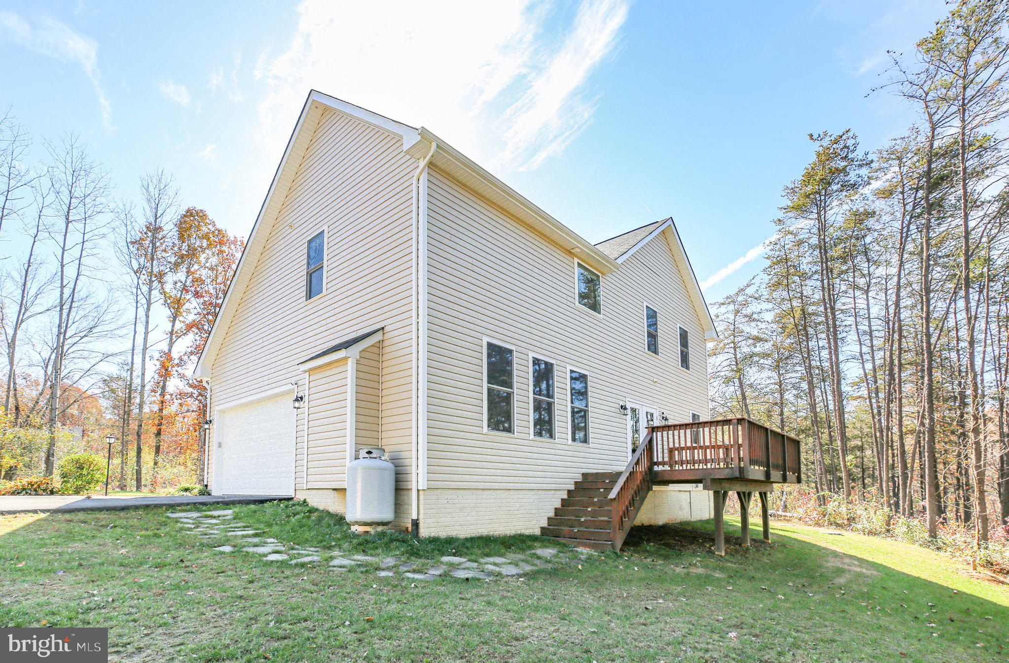 HIDDEN LAKE - Residential