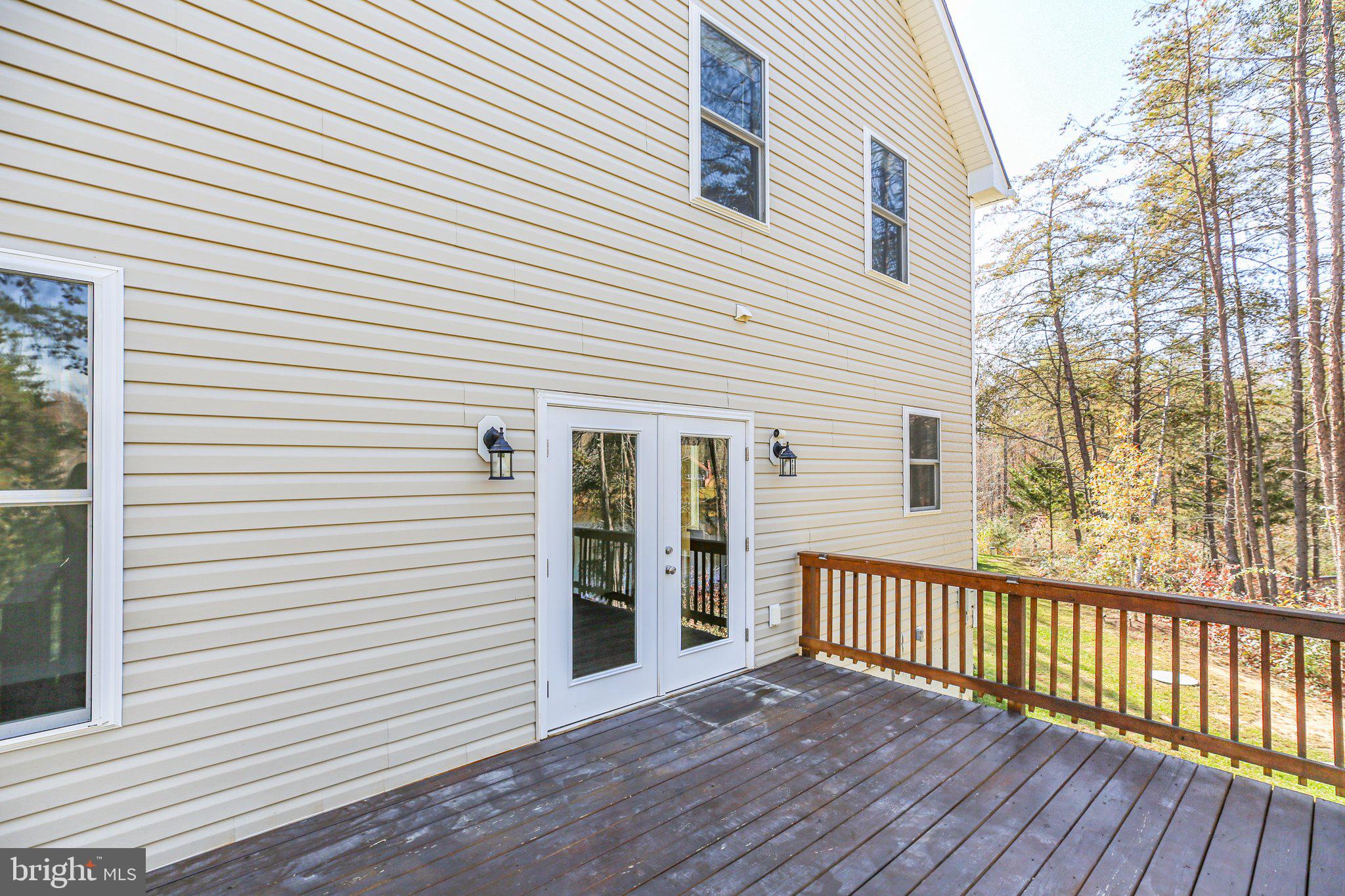 HIDDEN LAKE - Residential