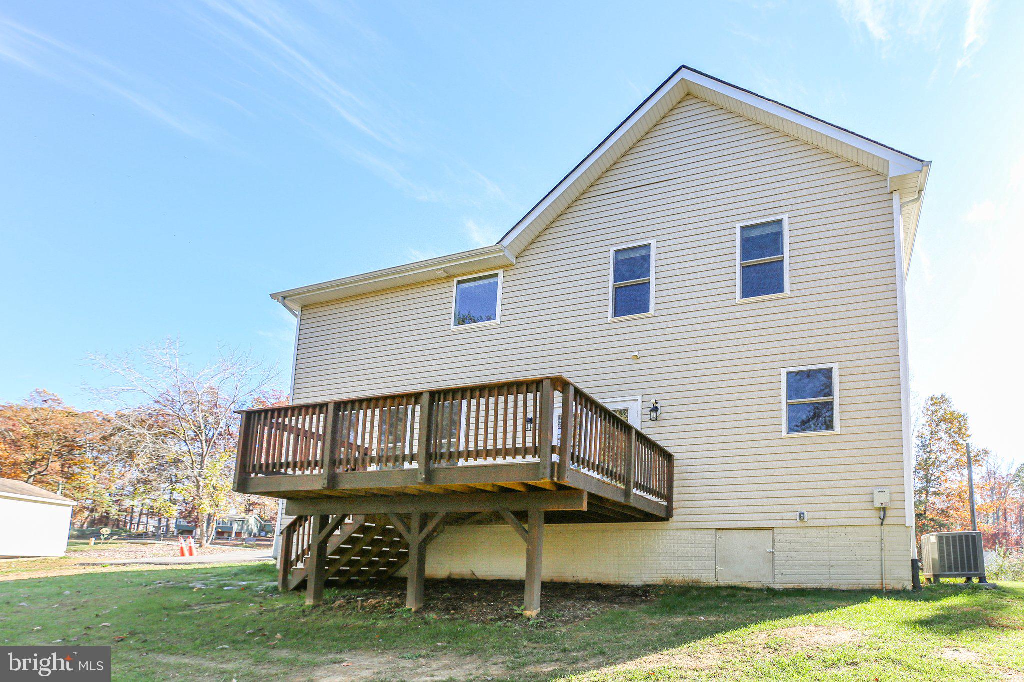 HIDDEN LAKE - Residential