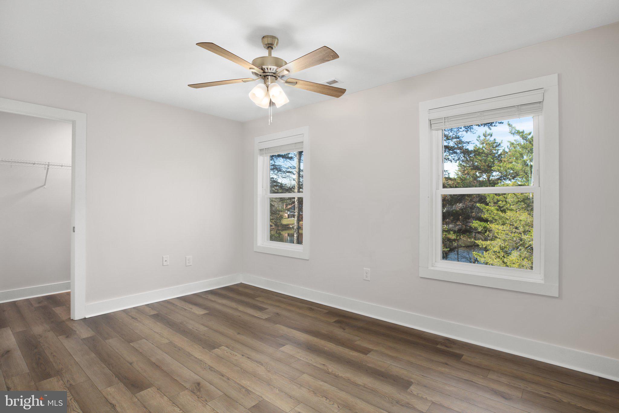 HIDDEN LAKE - Residential