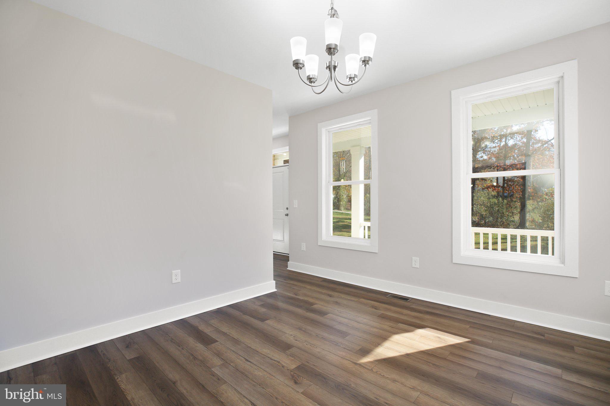 HIDDEN LAKE - Residential