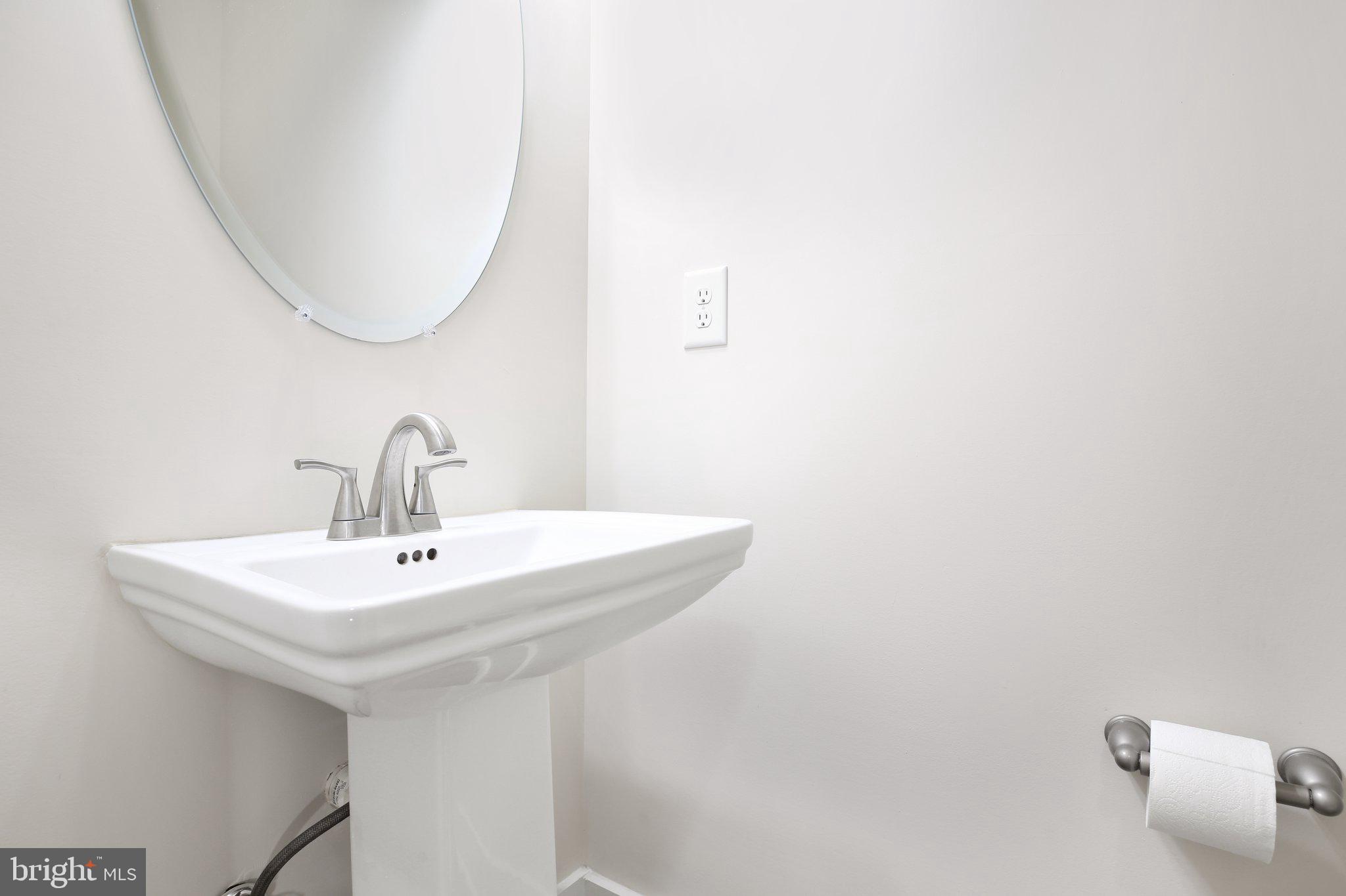 HIDDEN LAKE - Residential