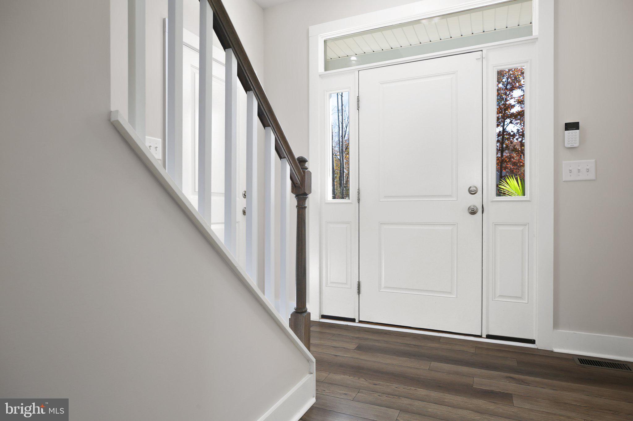 HIDDEN LAKE - Residential