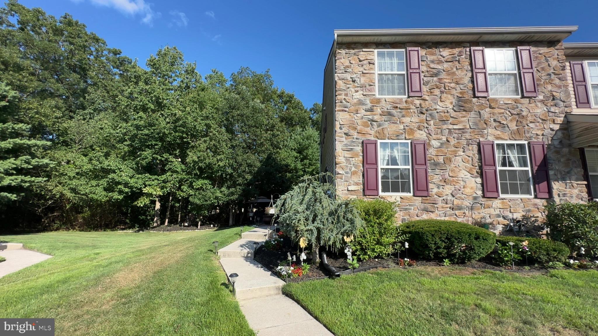 39 NORMANS FORD DR
