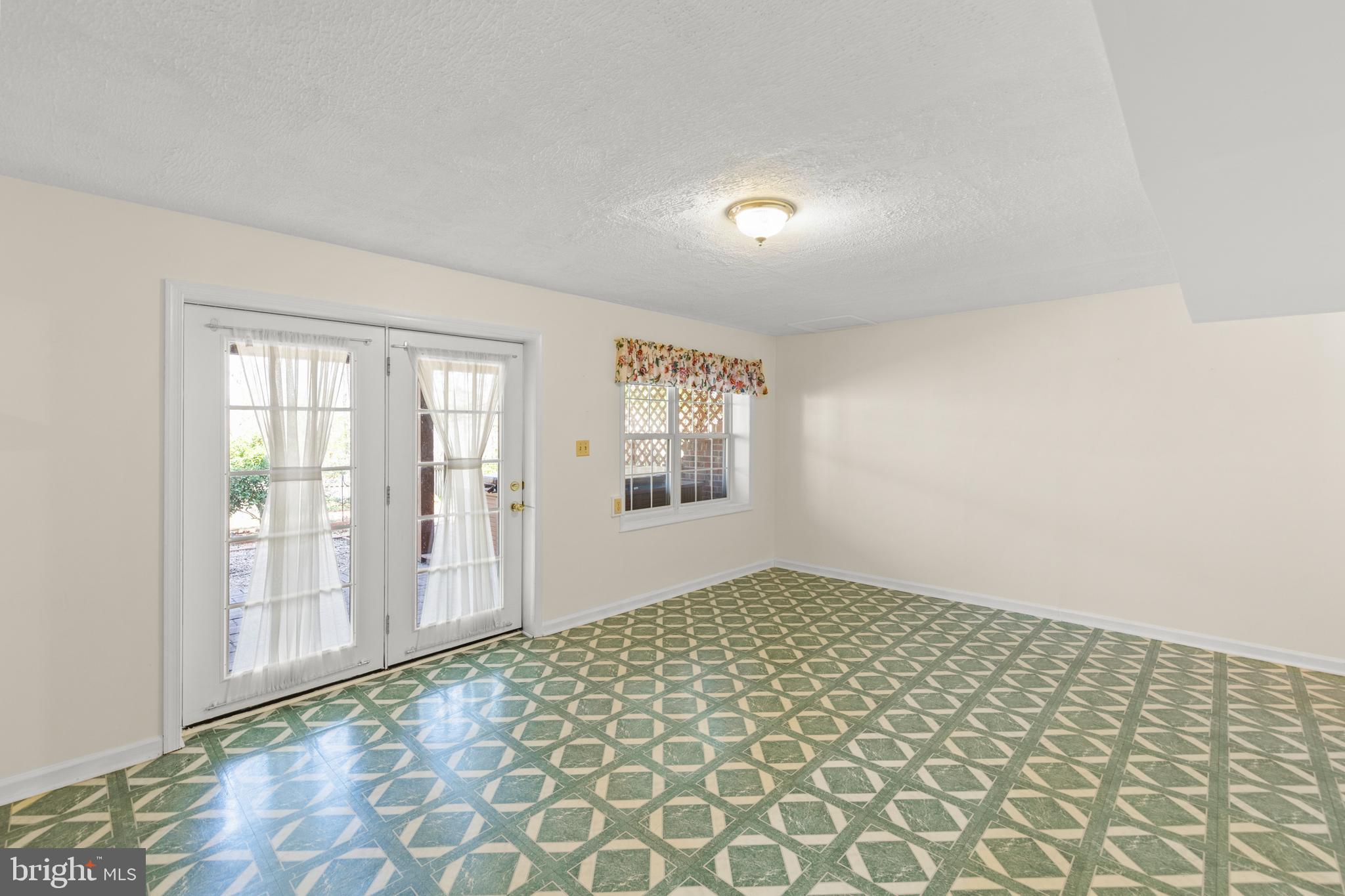 PIONEER HEIGHTS - Residential