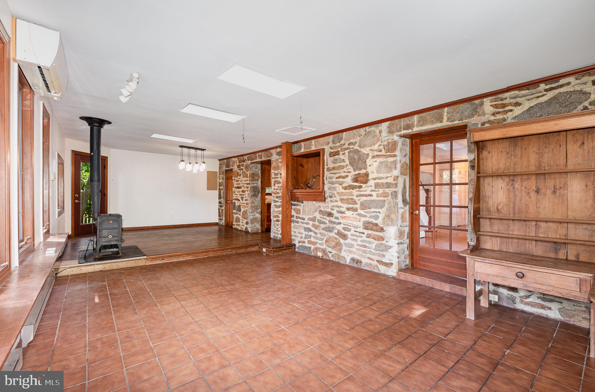 TOWSON ESTATES - Residential