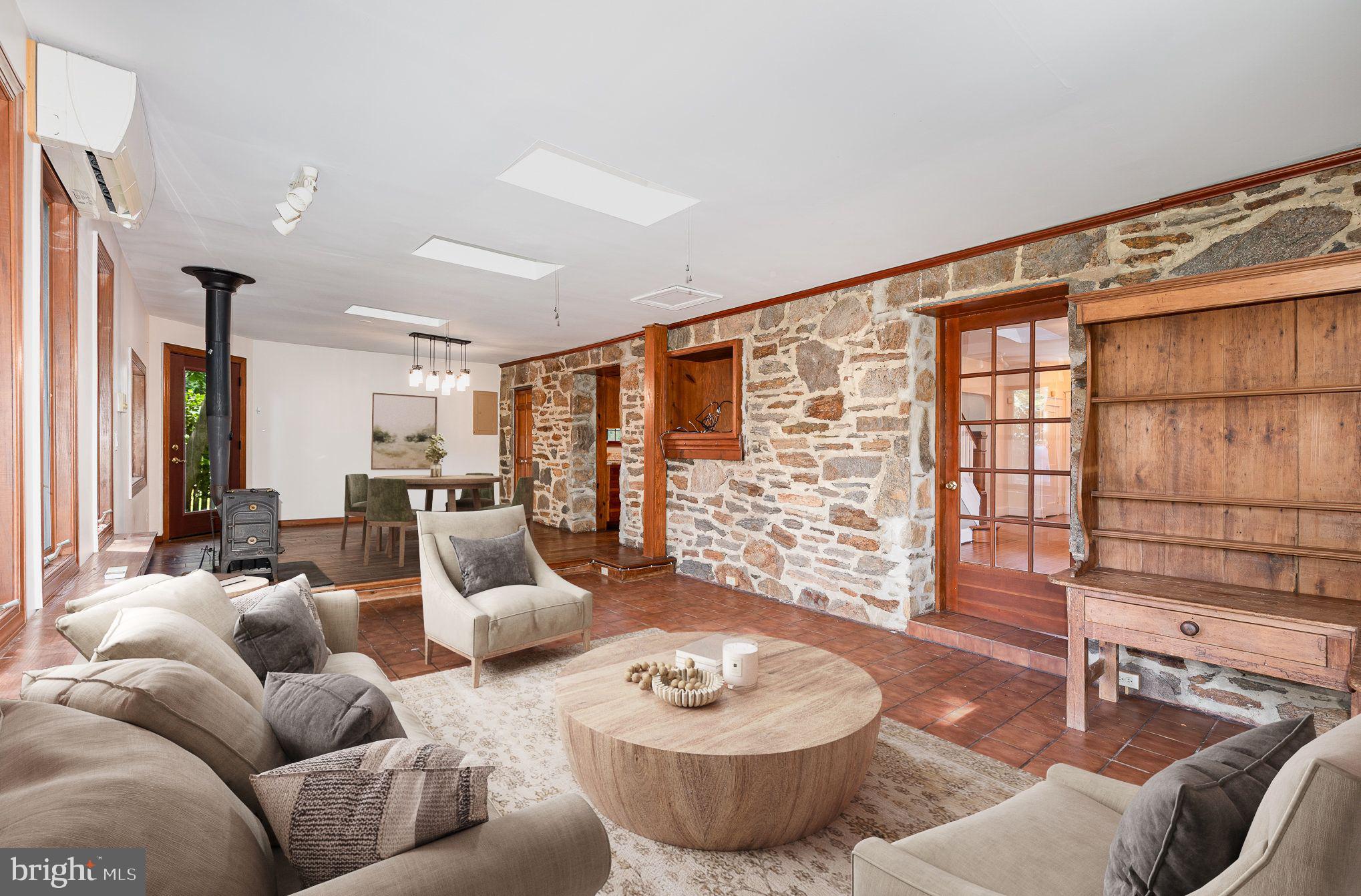 TOWSON ESTATES - Residential