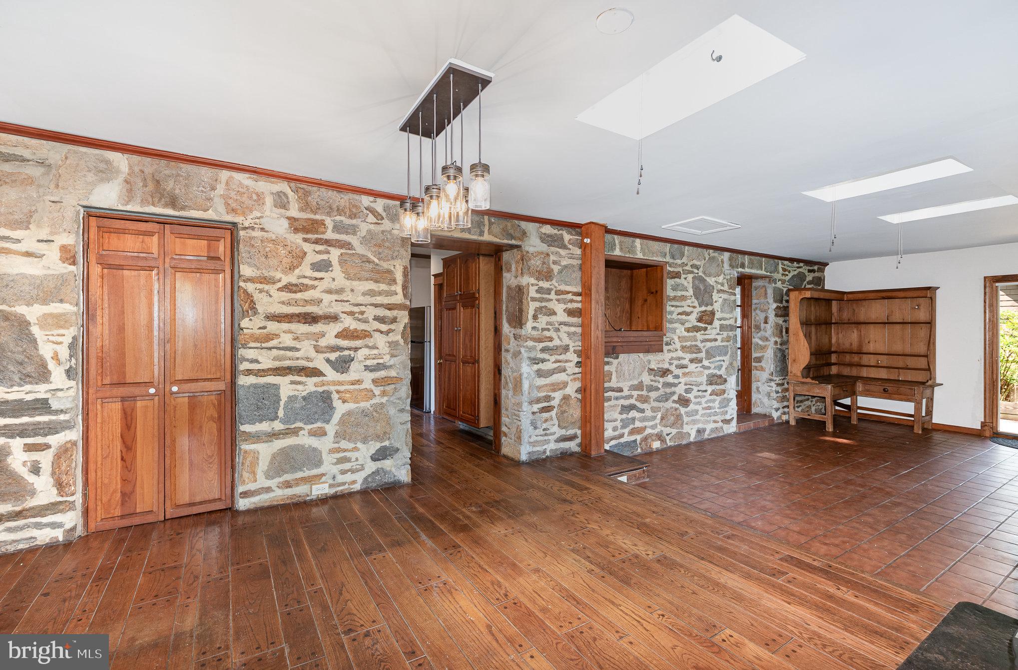 TOWSON ESTATES - Residential