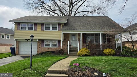 2707 CRAIG AVENUE READING PA 19609